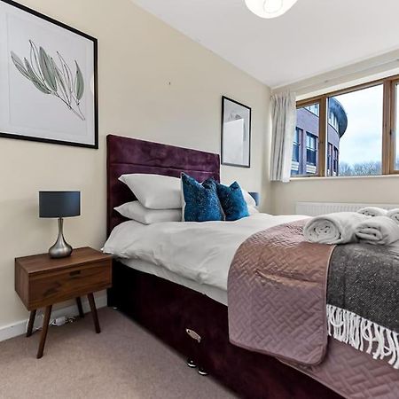 Large Group & Contractor Booking! Duplex W/Parking Milton Keynes Eksteriør bilde