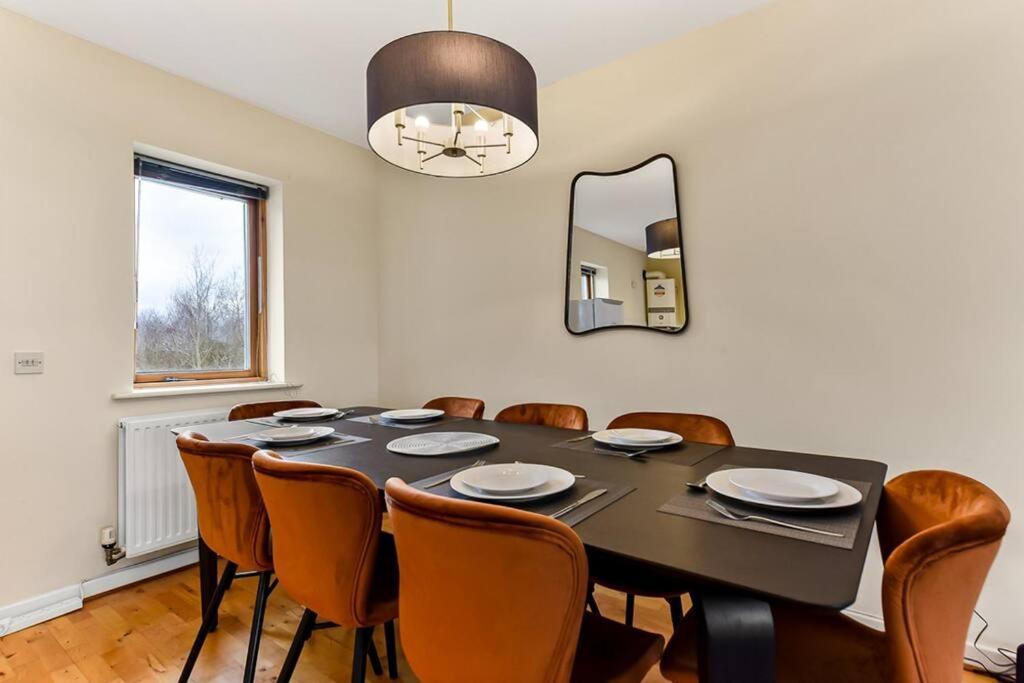 Large Group & Contractor Booking! Duplex W/Parking Milton Keynes Eksteriør bilde